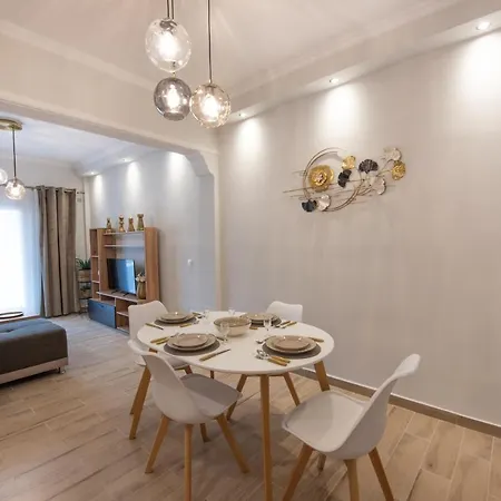Vicky's Luxury Διαμέρισμα *